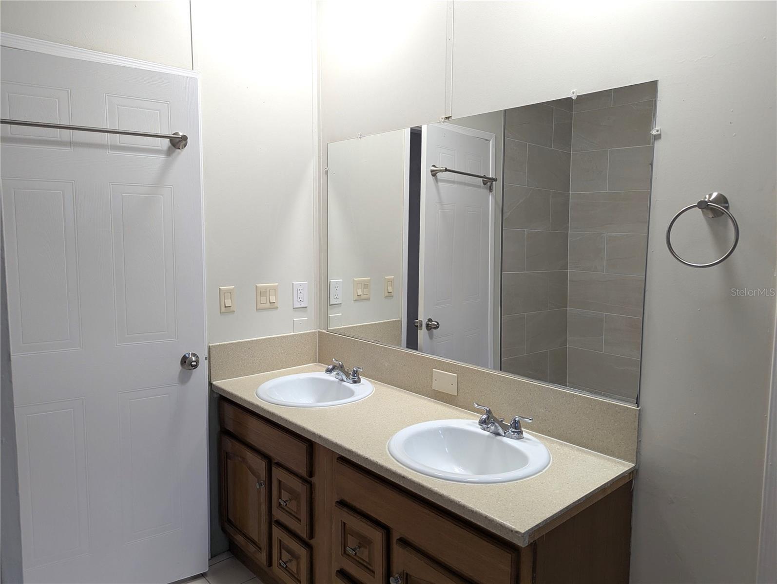 30517 CLEARVIEW DR — photo 35
