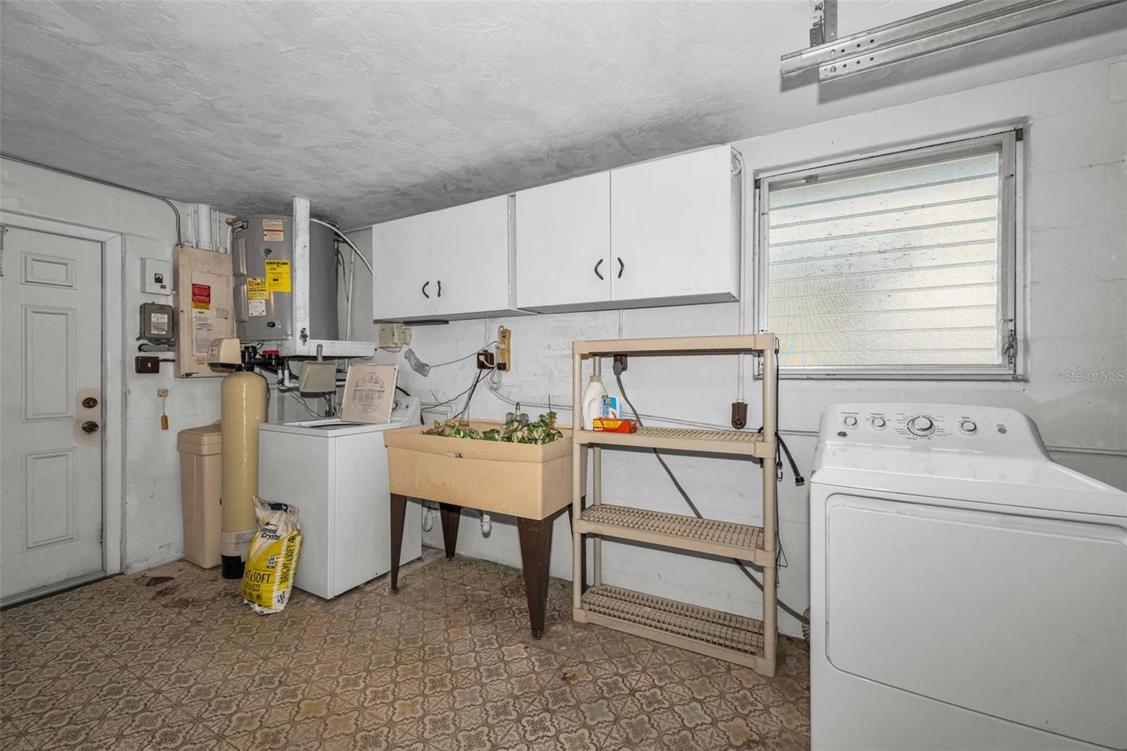 5834 EMBAY AVE — photo 43
