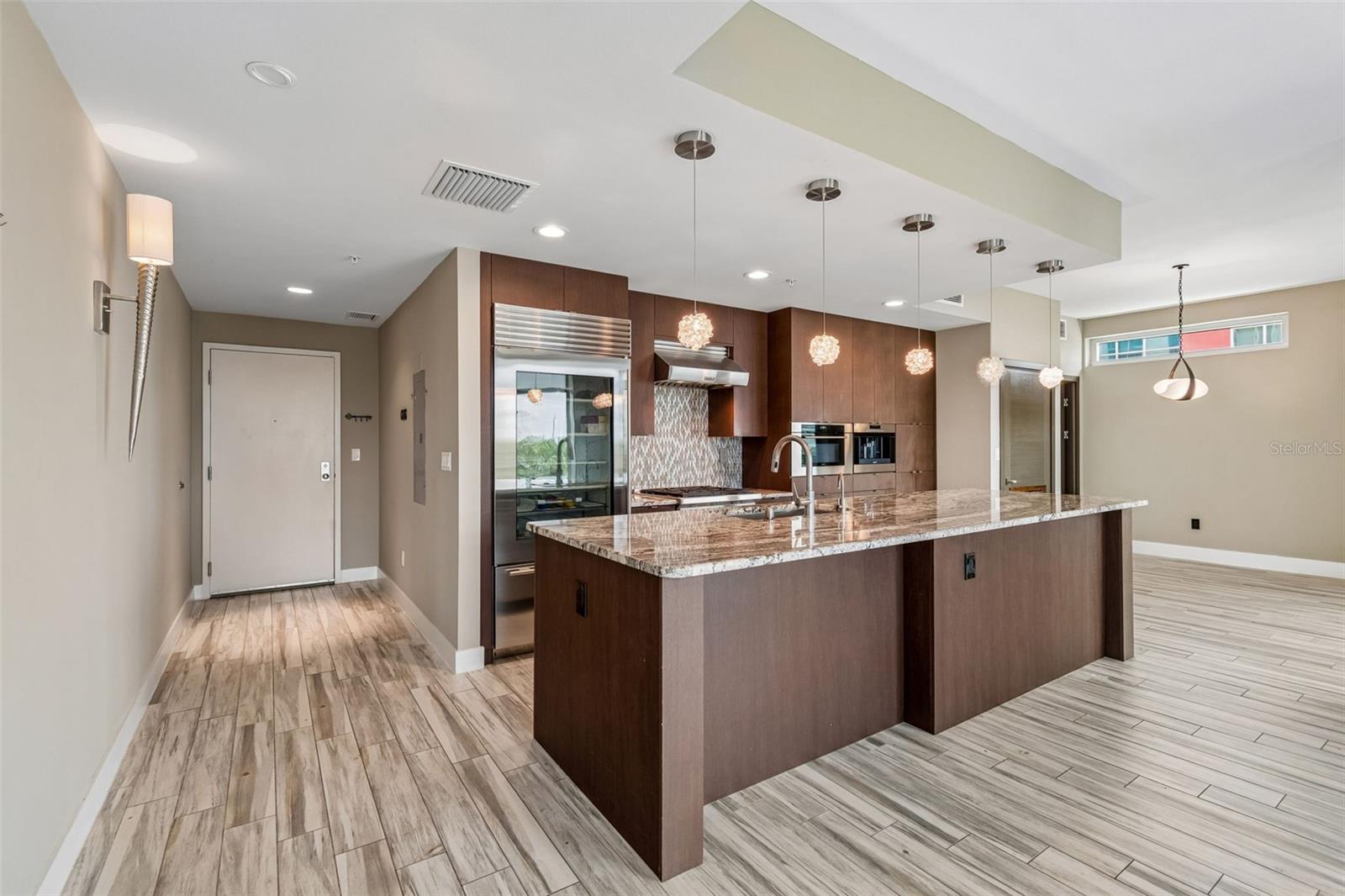 1120 E KENNEDY BLVD #1030 — photo 6