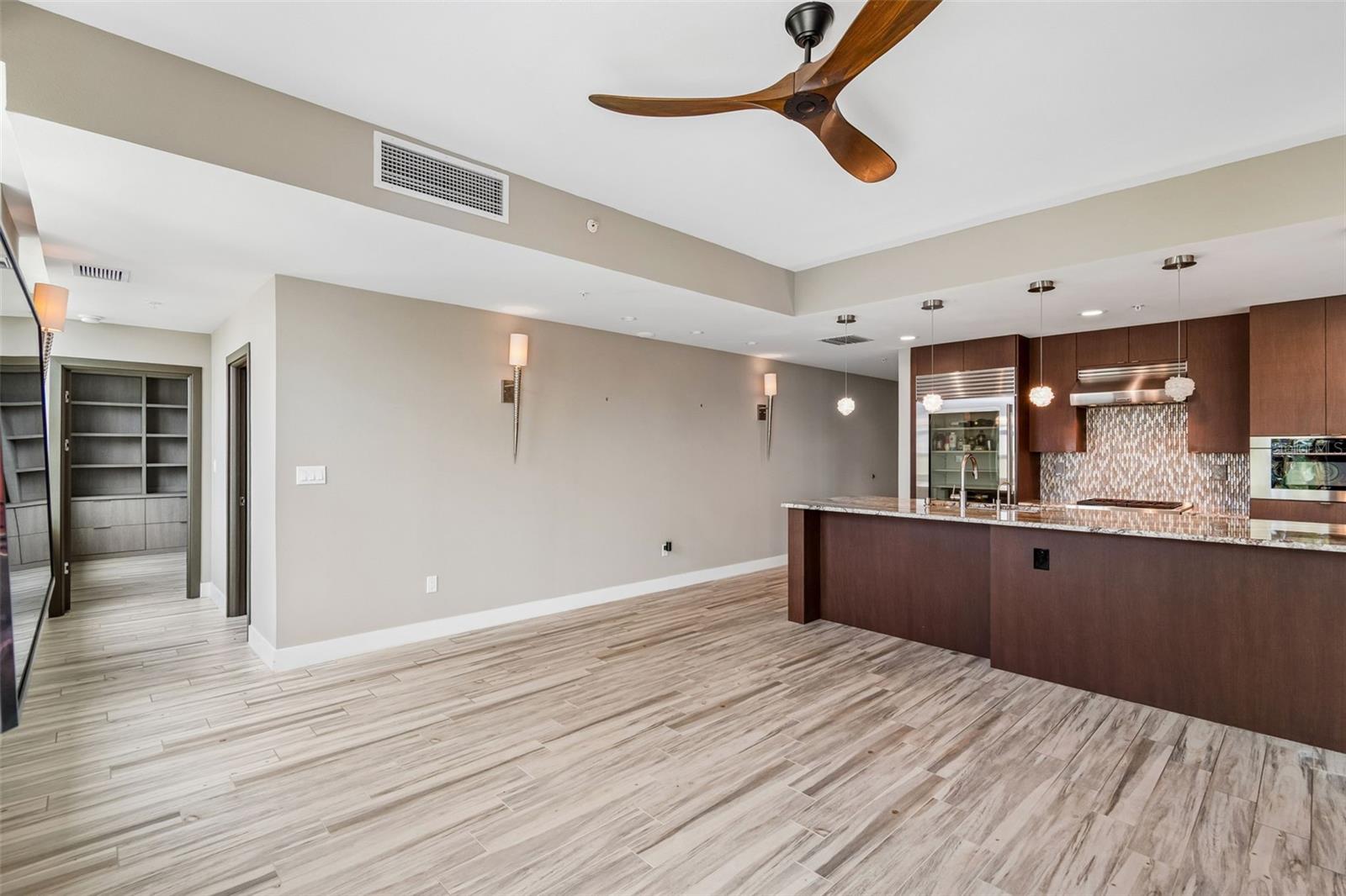 1120 E KENNEDY BLVD #1030 — photo 31