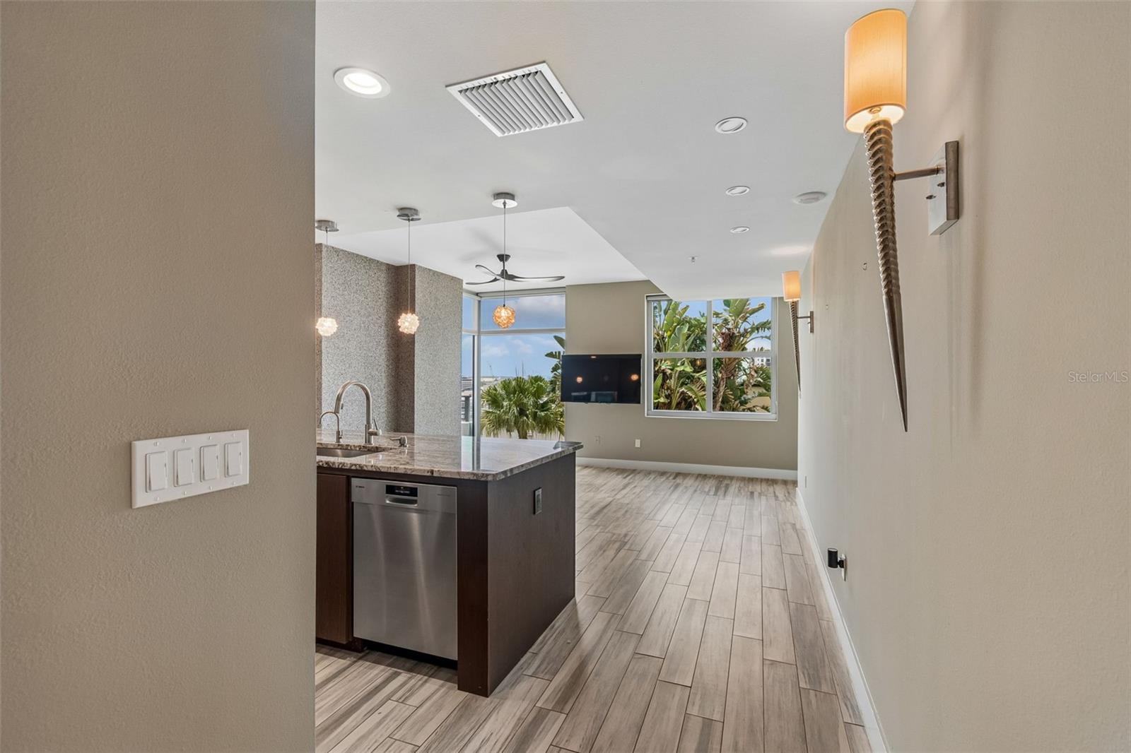 1120 E KENNEDY BLVD #1030 — photo 25
