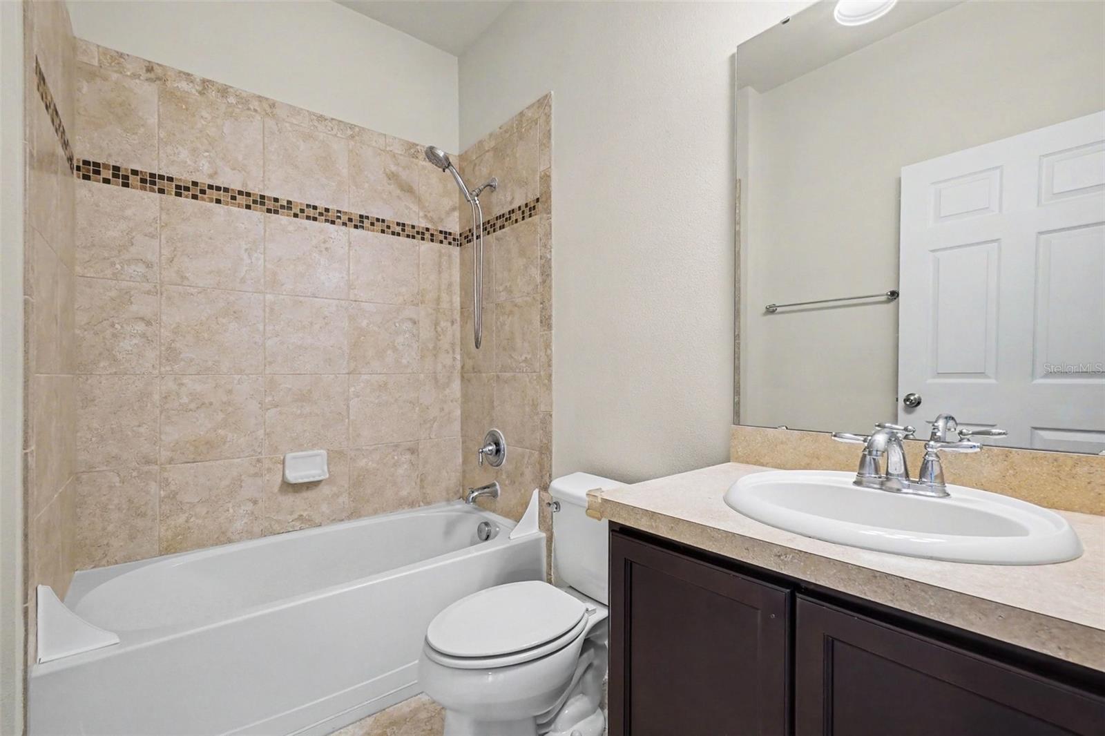 9217 EUROPEAN OLIVE WAY — photo 10