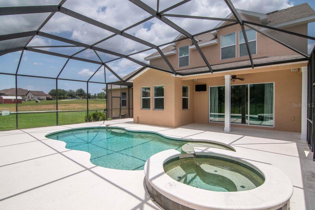 8703 ALAFIA HILLS DR — photo 52