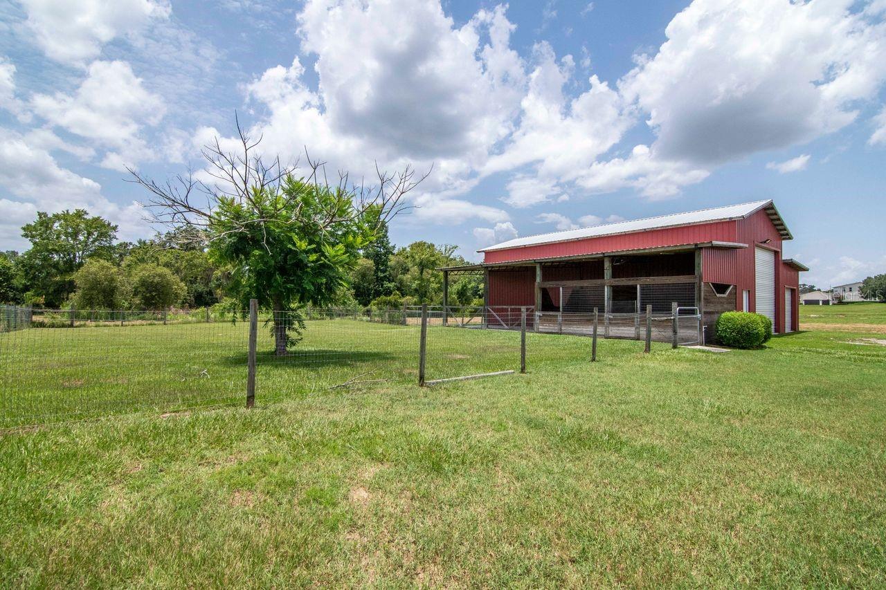 8703 ALAFIA HILLS DR — photo 55