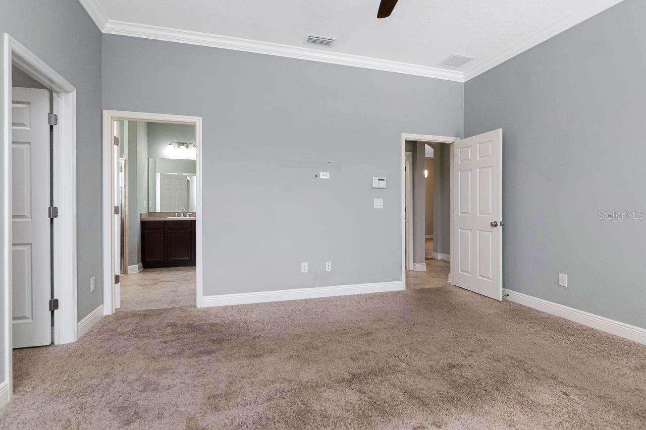 8703 ALAFIA HILLS DR — photo 36