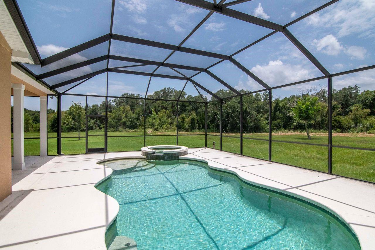 8703 ALAFIA HILLS DR — photo 54