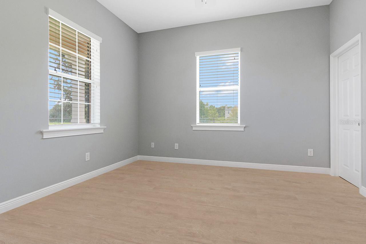 8703 ALAFIA HILLS DR — photo 8