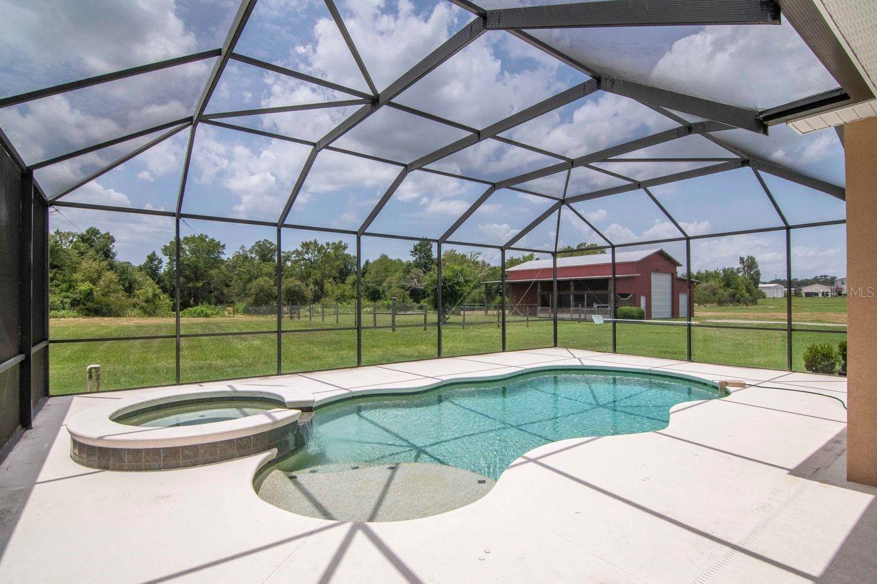 8703 ALAFIA HILLS DR — photo 49