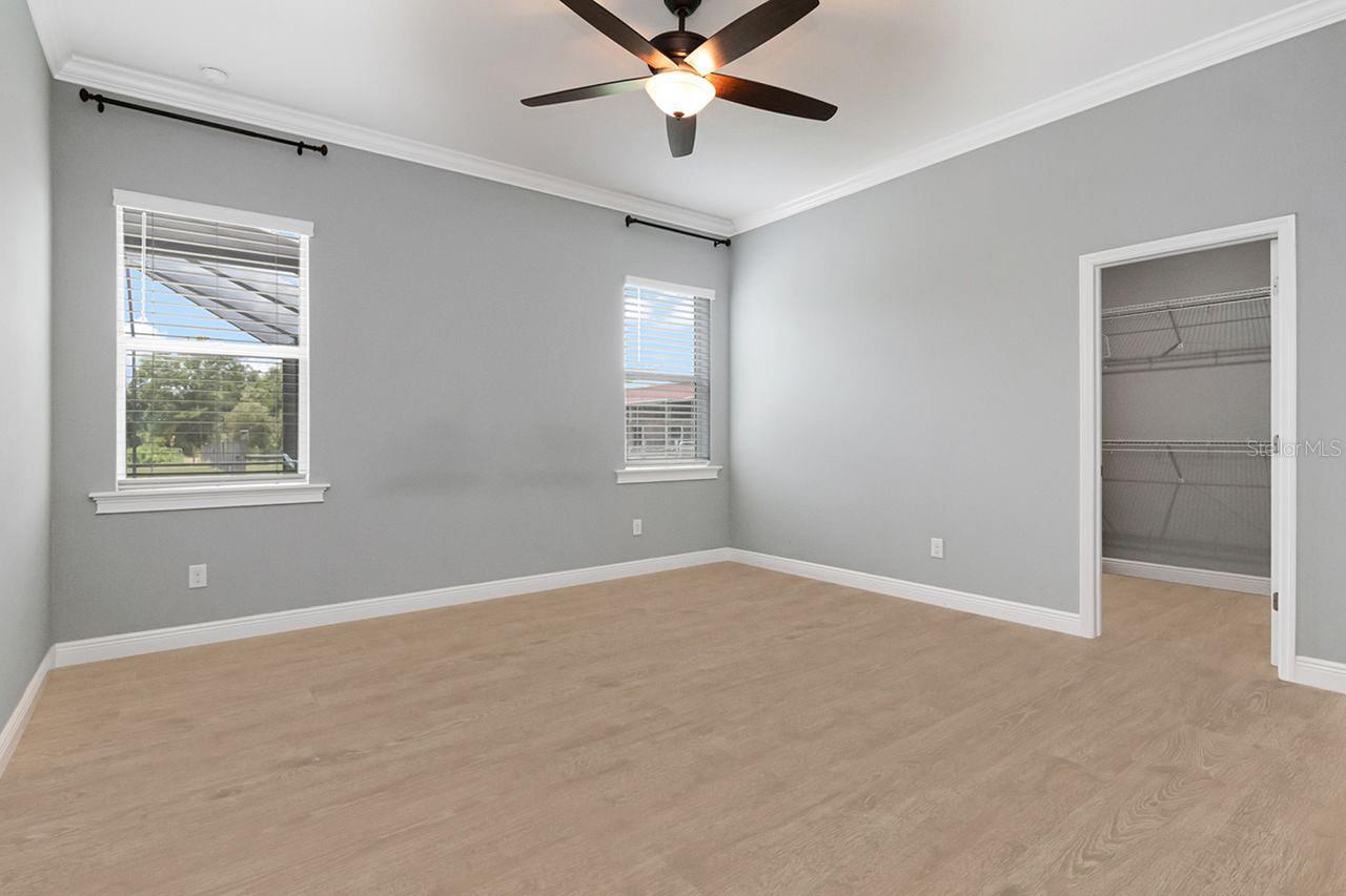 8703 ALAFIA HILLS DR — photo 32