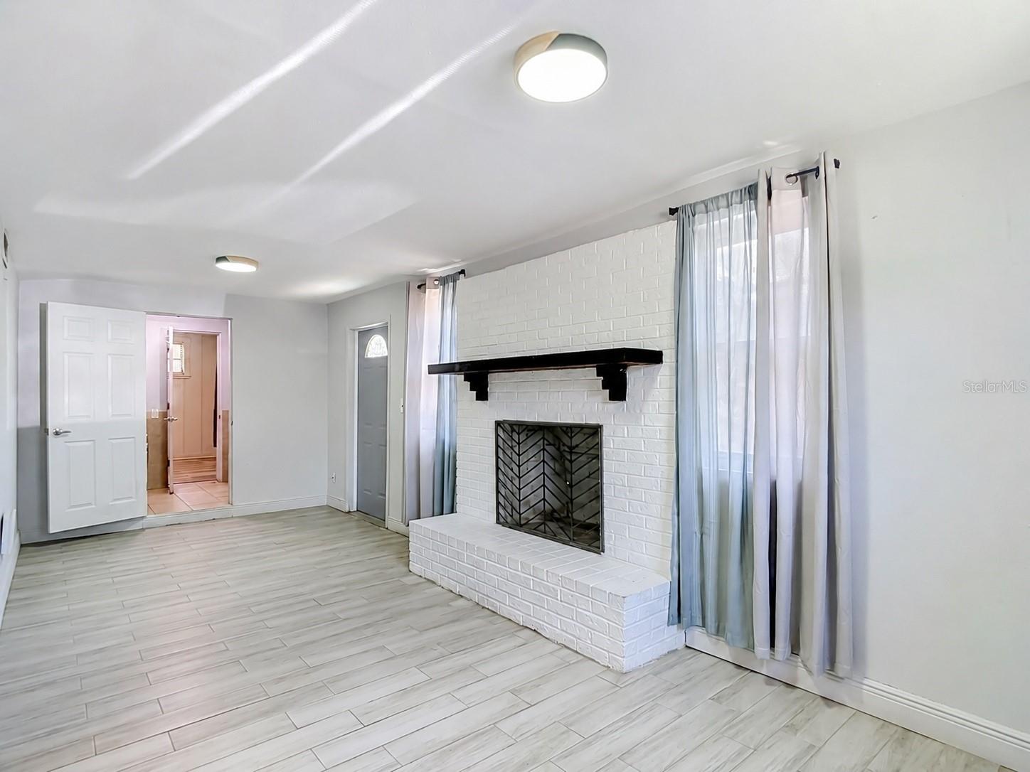 3313 W KATHLEEN ST — photo 11