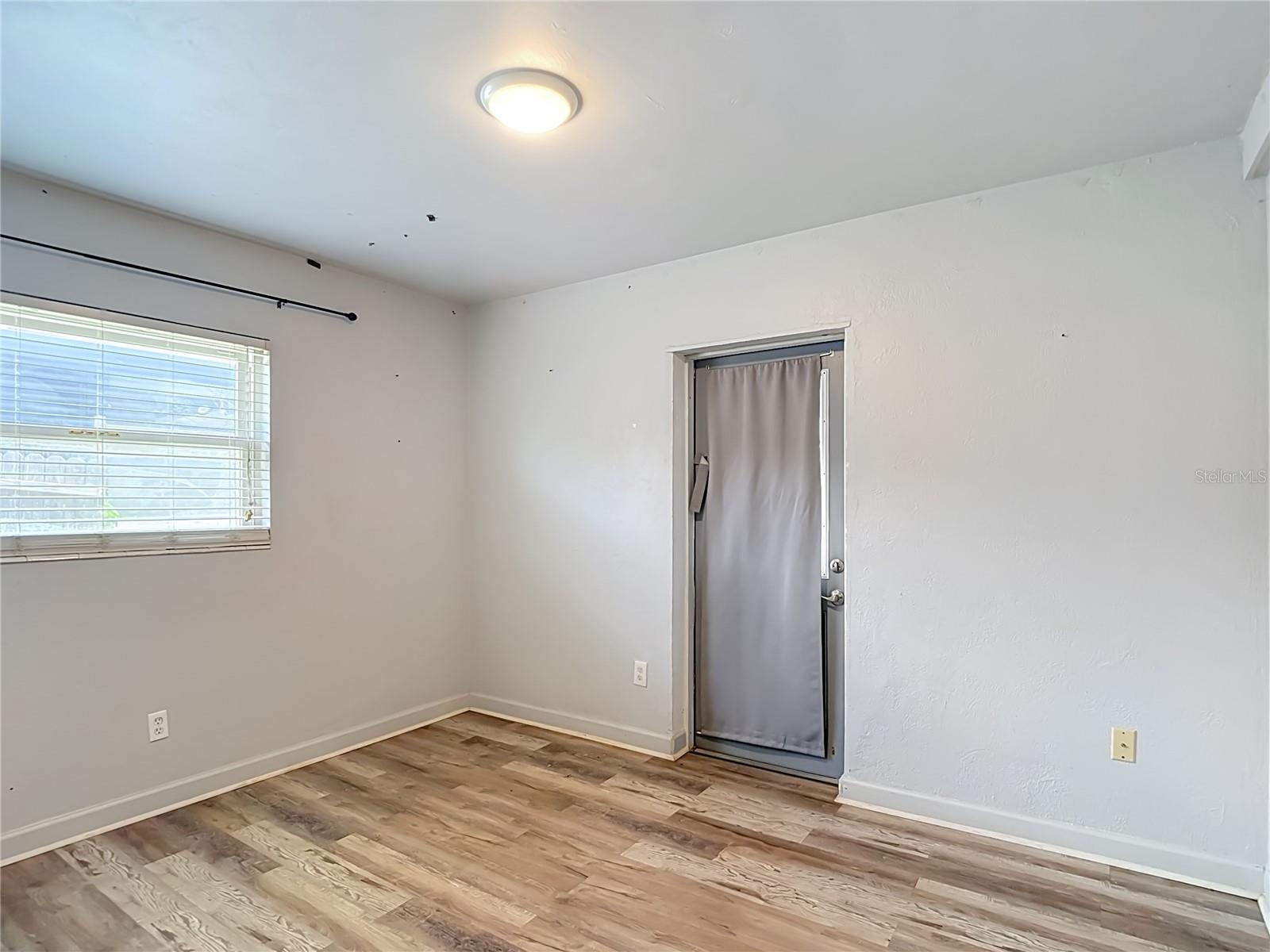3313 W KATHLEEN ST — photo 31