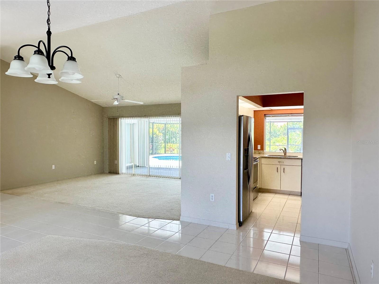 5024 SOUTHERN PINE CIR — photo 18