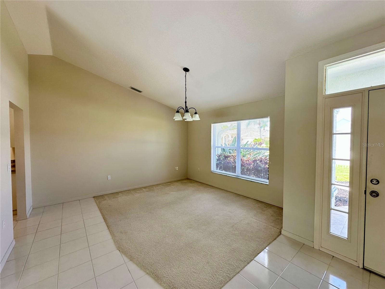 5024 SOUTHERN PINE CIR — photo 13