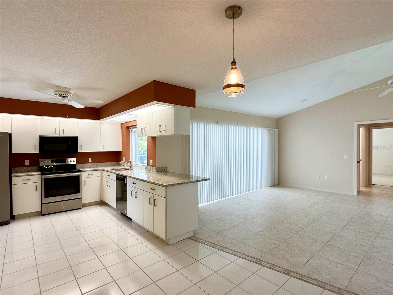 5024 SOUTHERN PINE CIR — photo 5