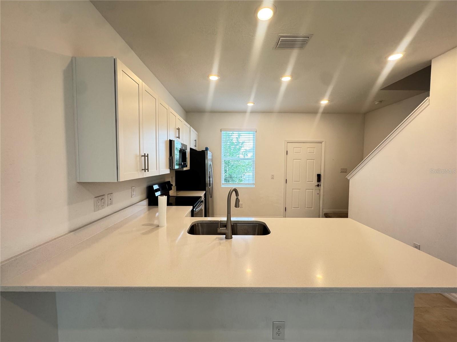 8528 DAYBREAK ST — photo 4