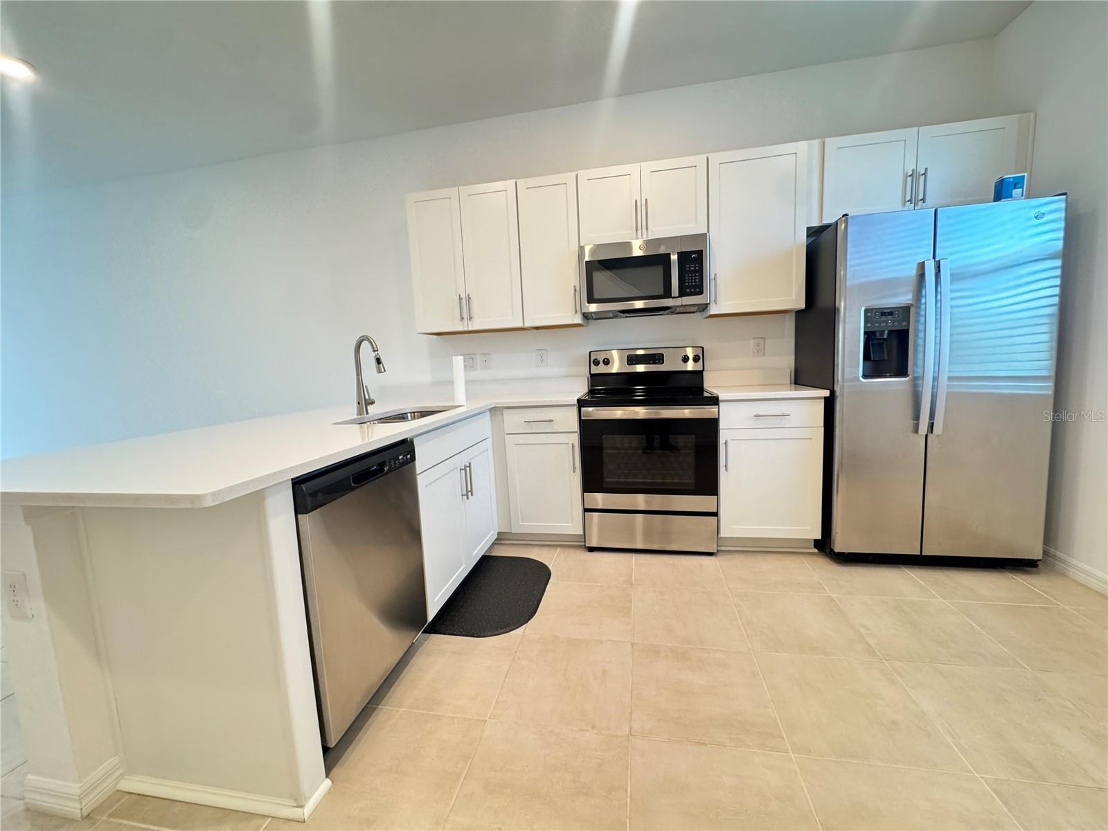 8528 DAYBREAK ST — photo 2