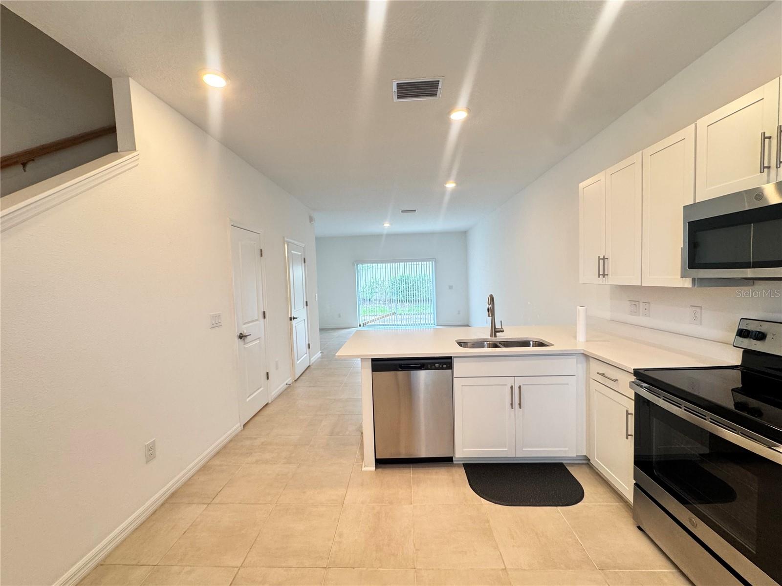 8528 DAYBREAK ST — photo 5
