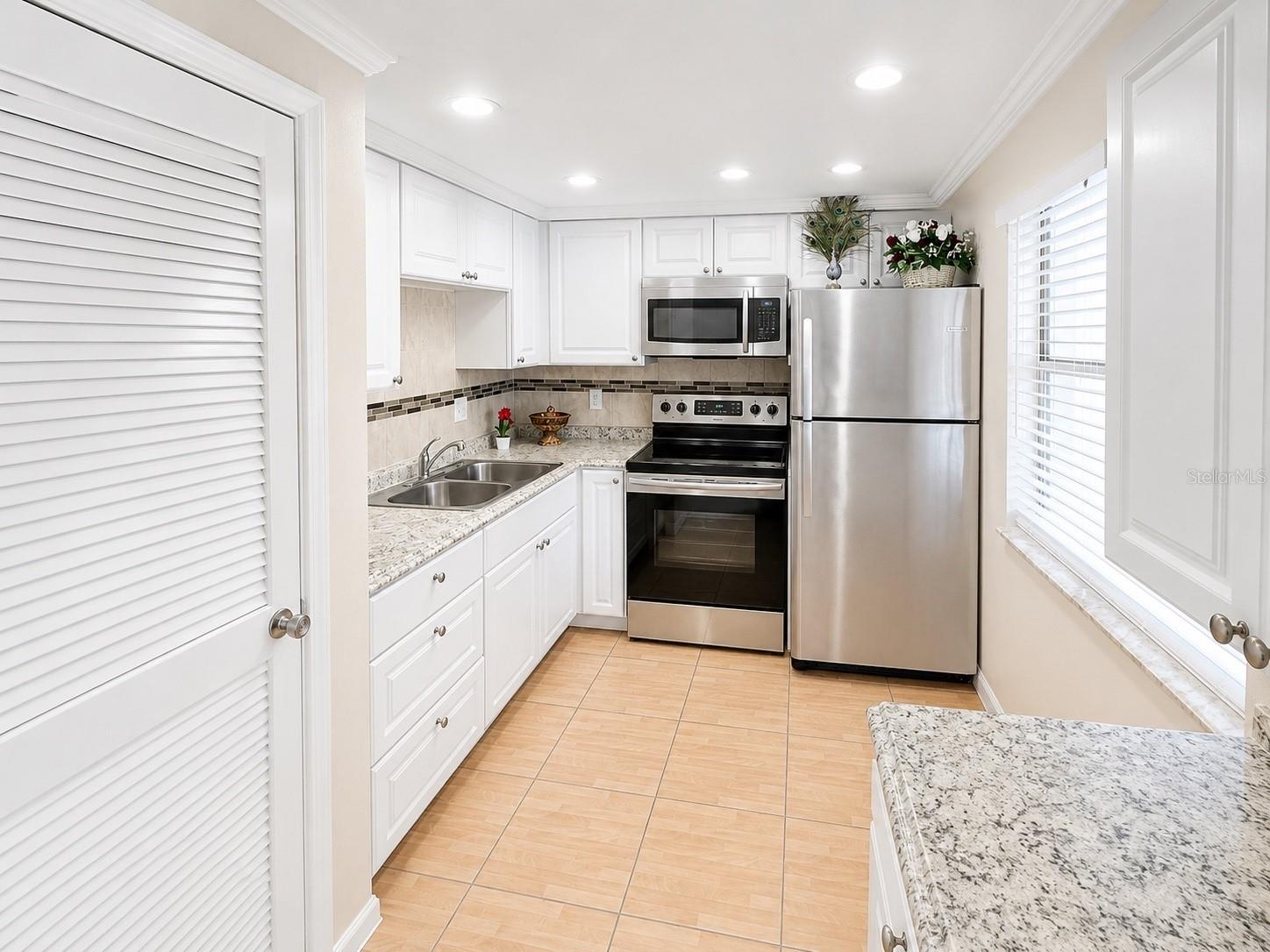 946 VIRGINIA ST #104 — photo 9