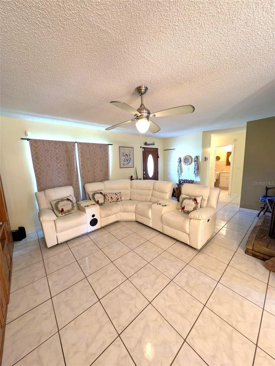 8002 WOODVINE PL — photo 8