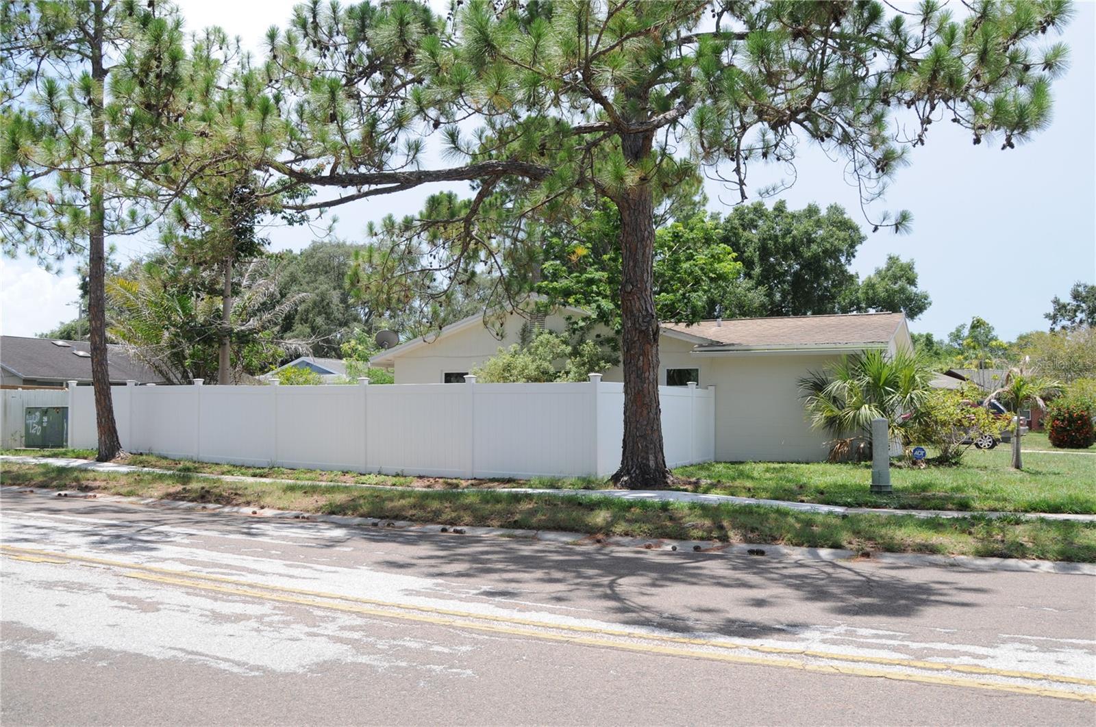 8002 WOODVINE PL — photo 4