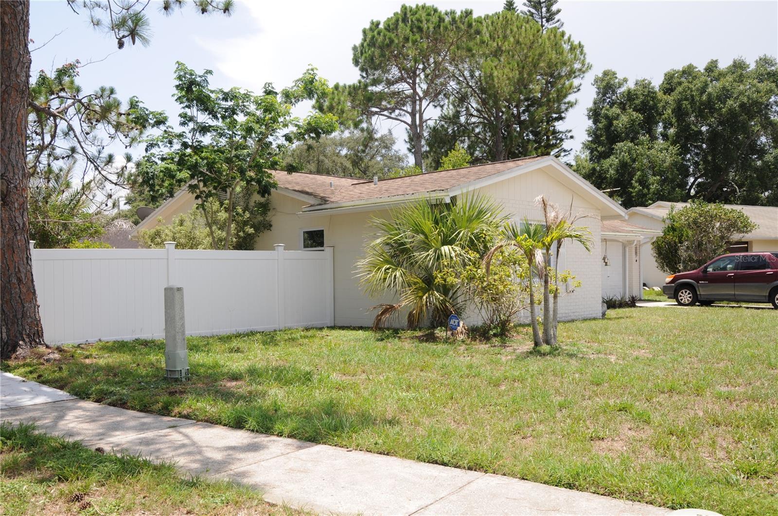 8002 WOODVINE PL — photo 3