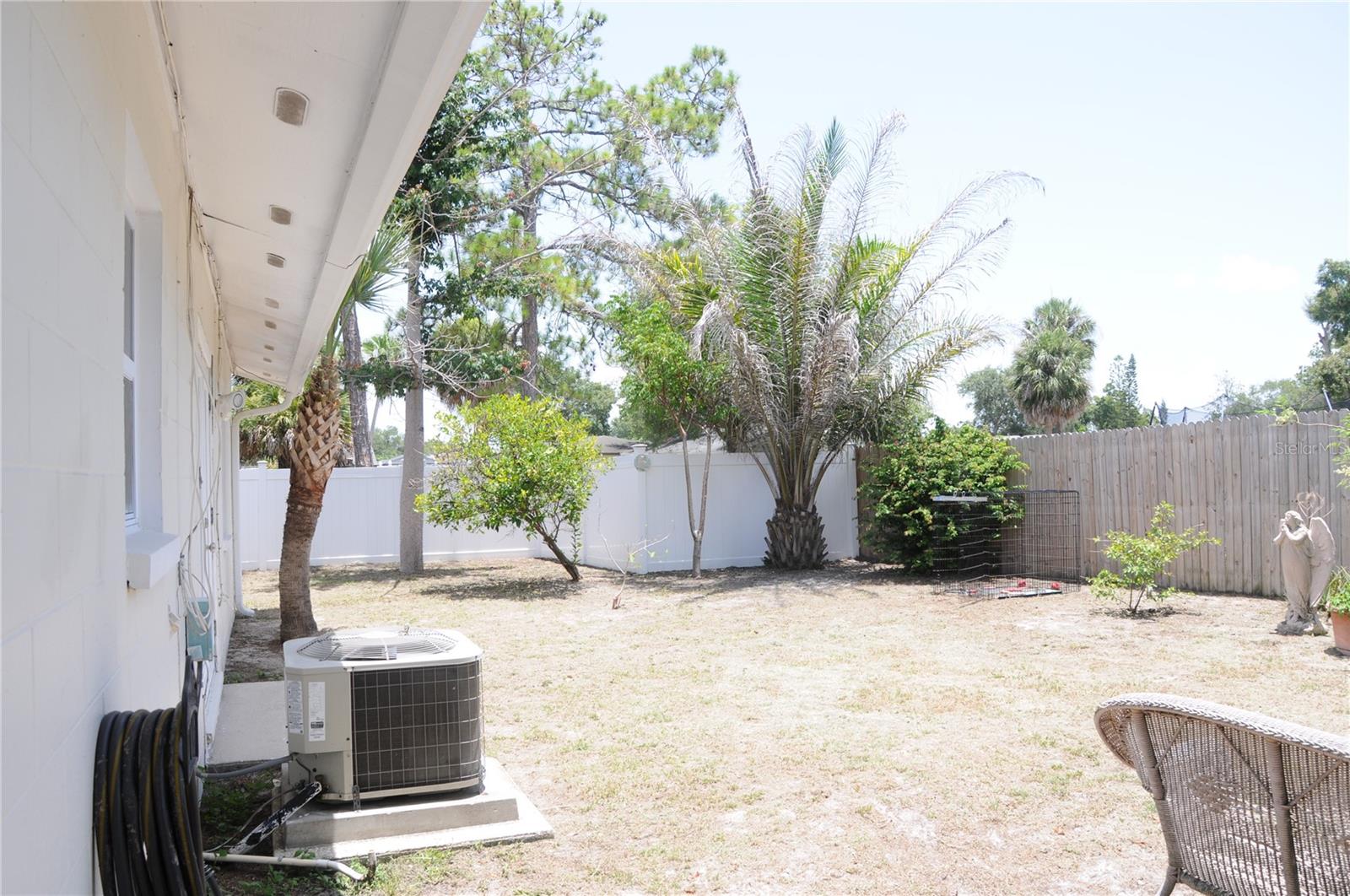 8002 WOODVINE PL — photo 27