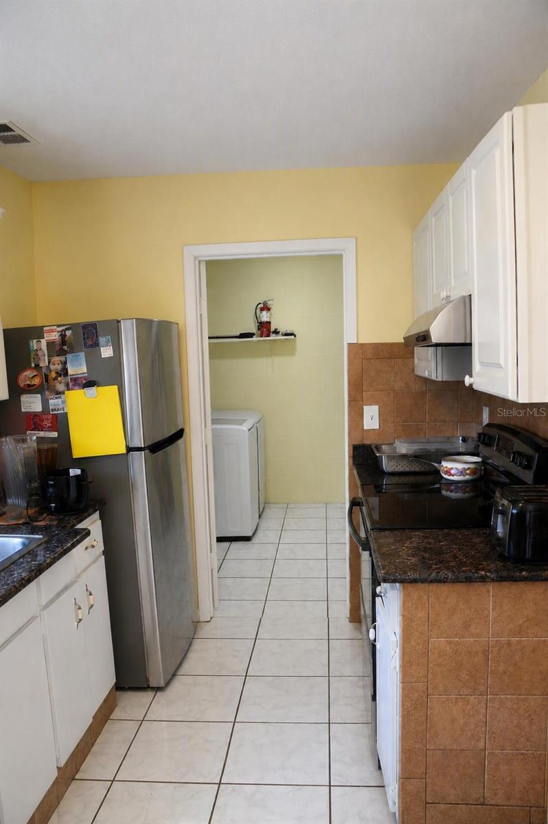 8002 WOODVINE PL — photo 12