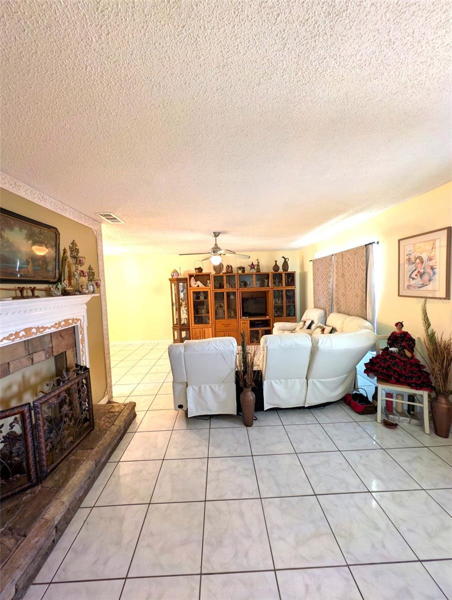 8002 WOODVINE PL — photo 7