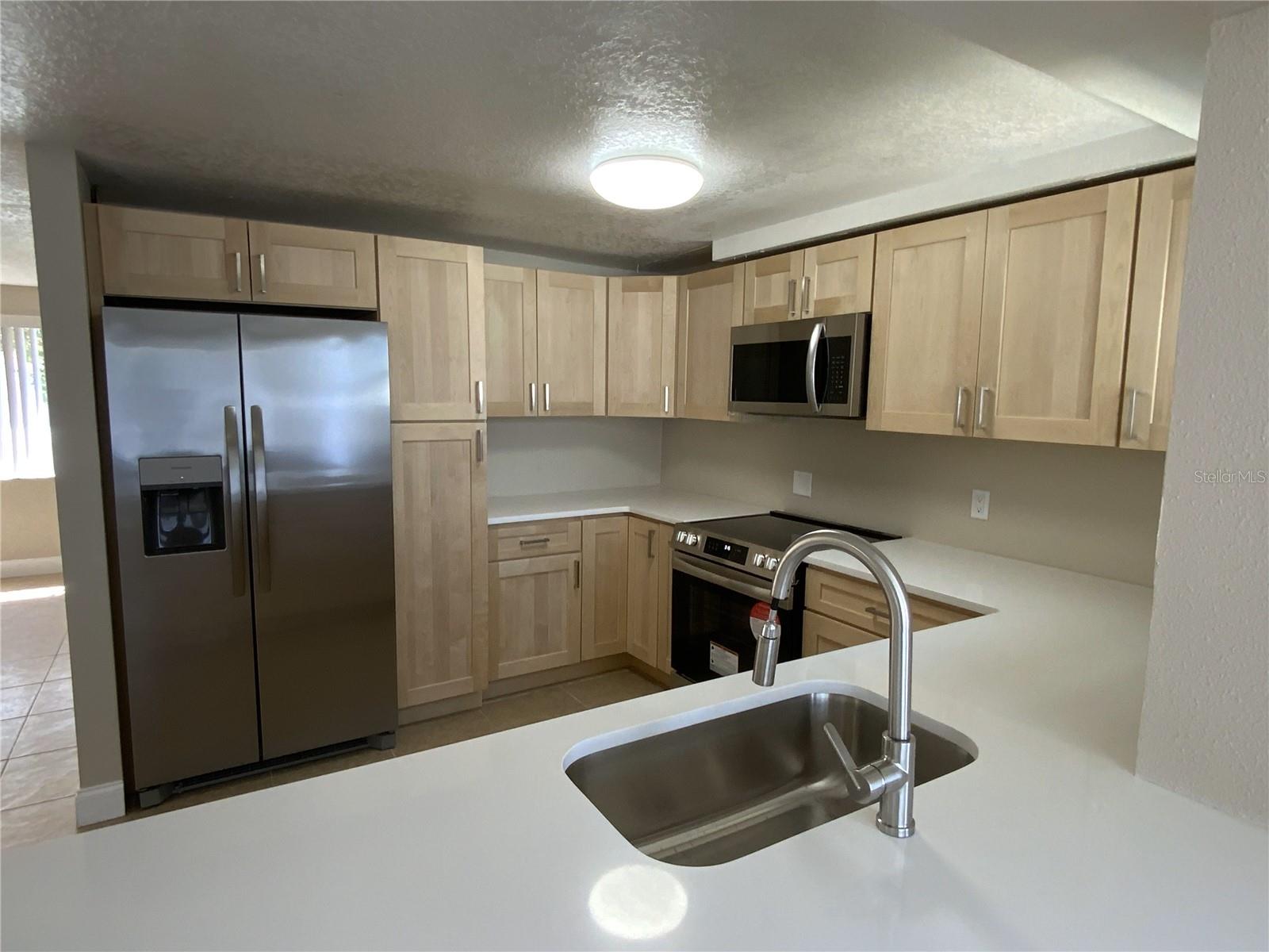4625 COMPASS CT — photo 4