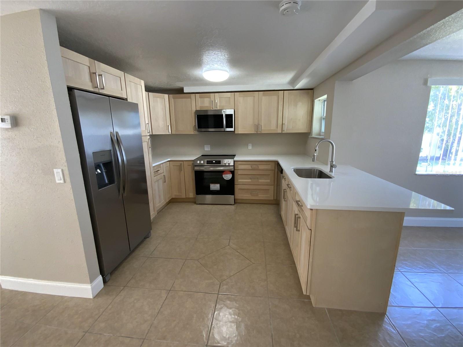 4625 COMPASS CT — photo 8