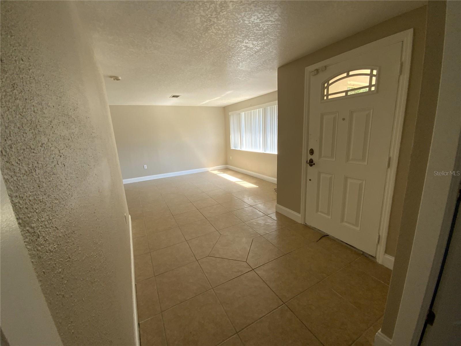 4625 COMPASS CT — photo 2