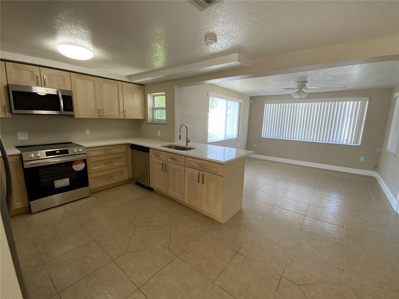 4625 COMPASS CT — photo 9