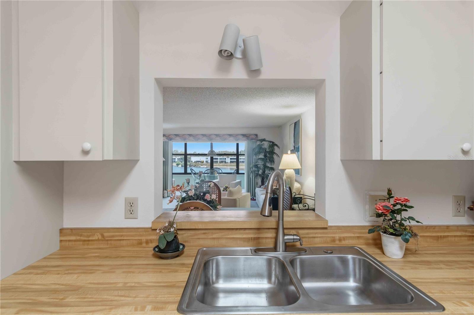 514 SPRING LAKES BLVD — photo 9