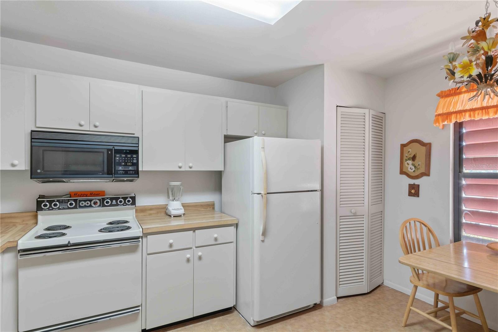514 SPRING LAKES BLVD — photo 11