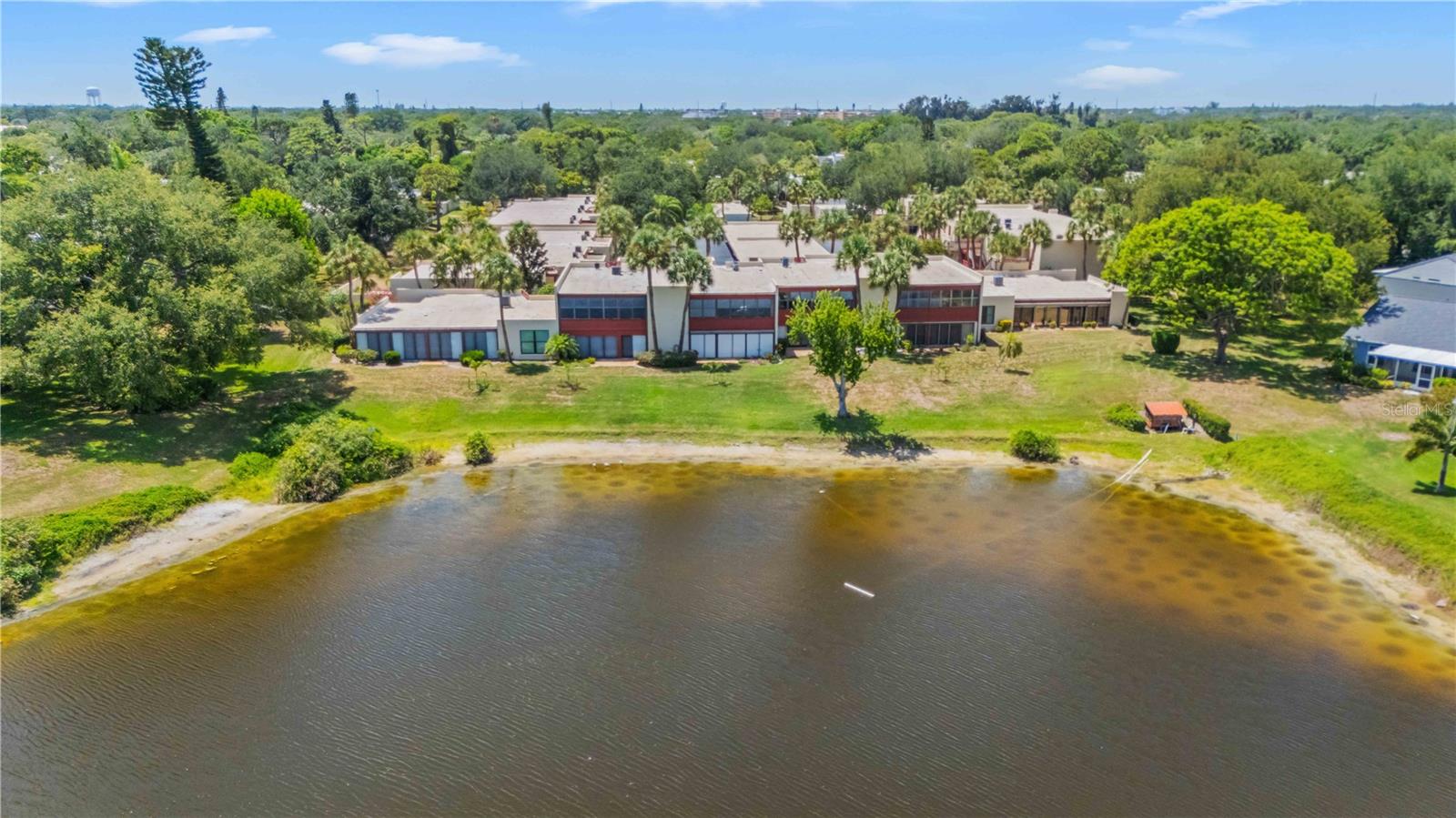 514 SPRING LAKES BLVD — photo 4