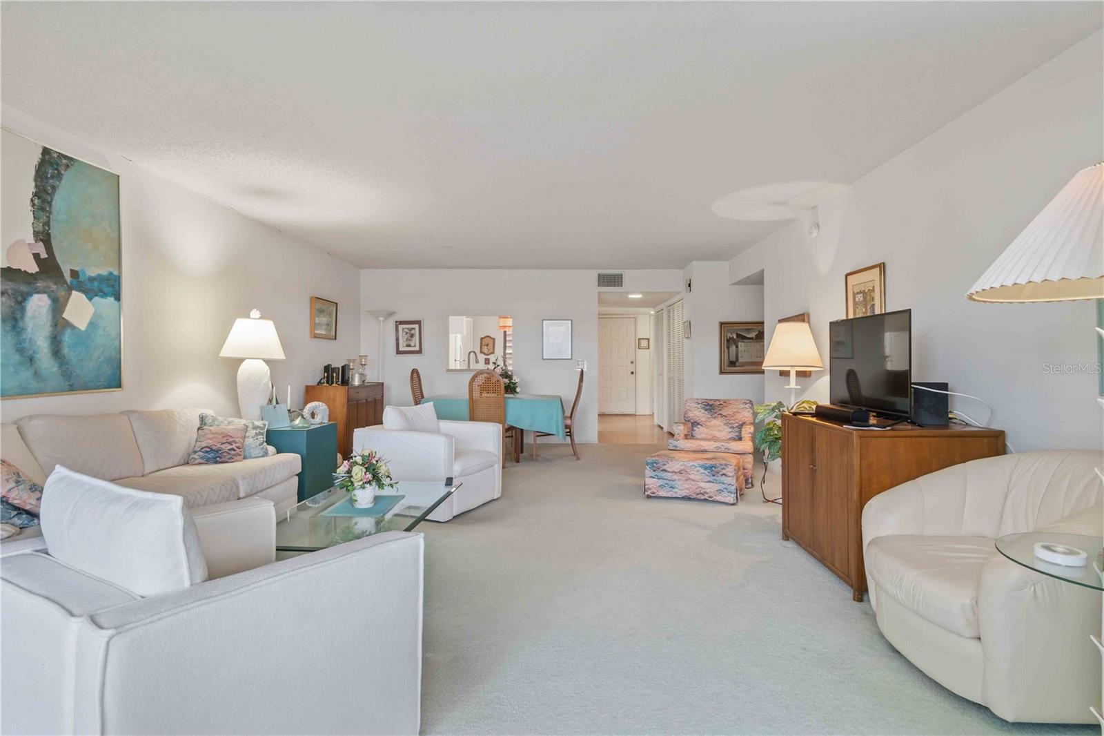 514 SPRING LAKES BLVD — photo 16
