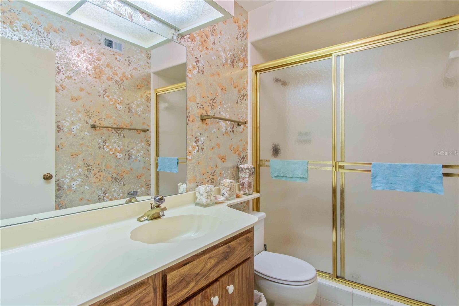 514 SPRING LAKES BLVD — photo 32