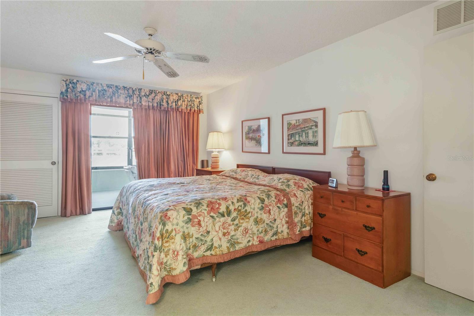514 SPRING LAKES BLVD — photo 23