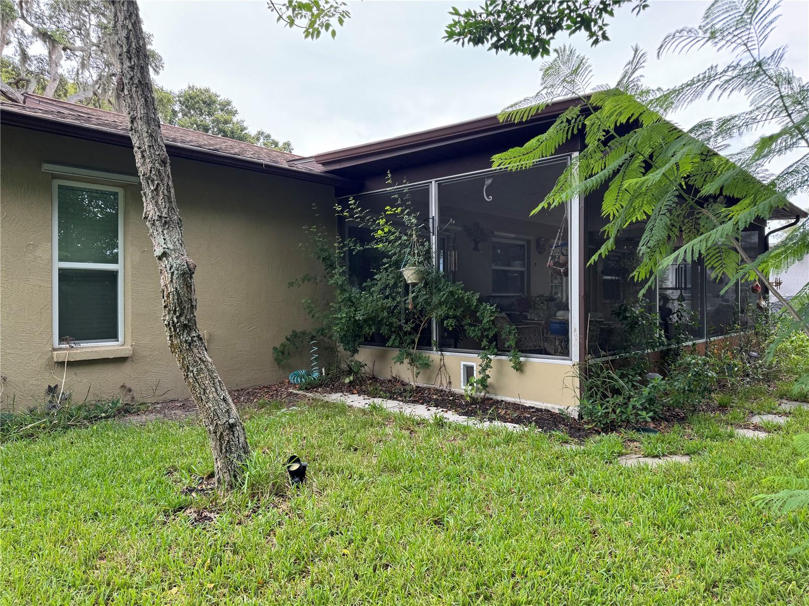 10707 SALAMANCA DR — photo 15