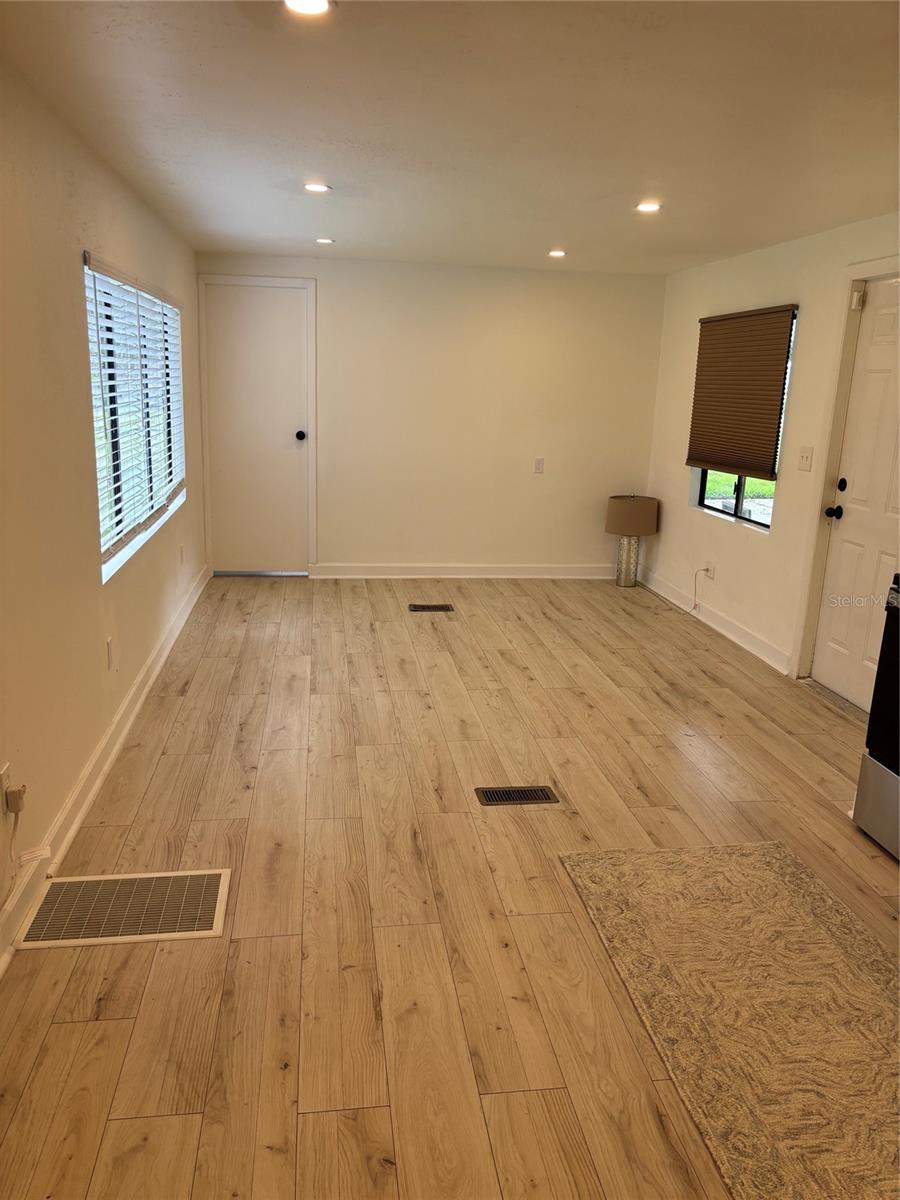 24739 AUDREY RD — photo 4