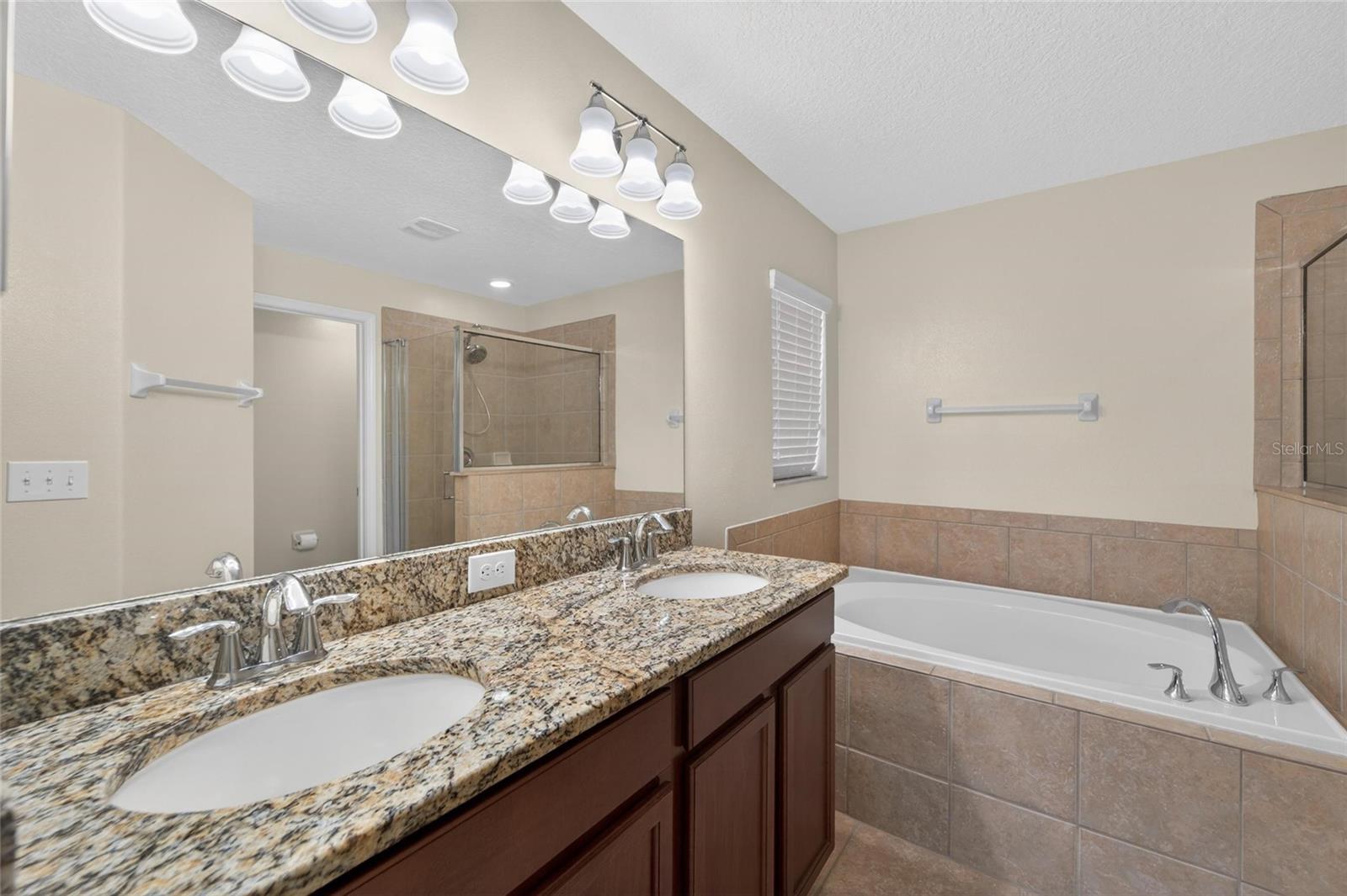 13128 ROYAL PINES AVE — photo 23
