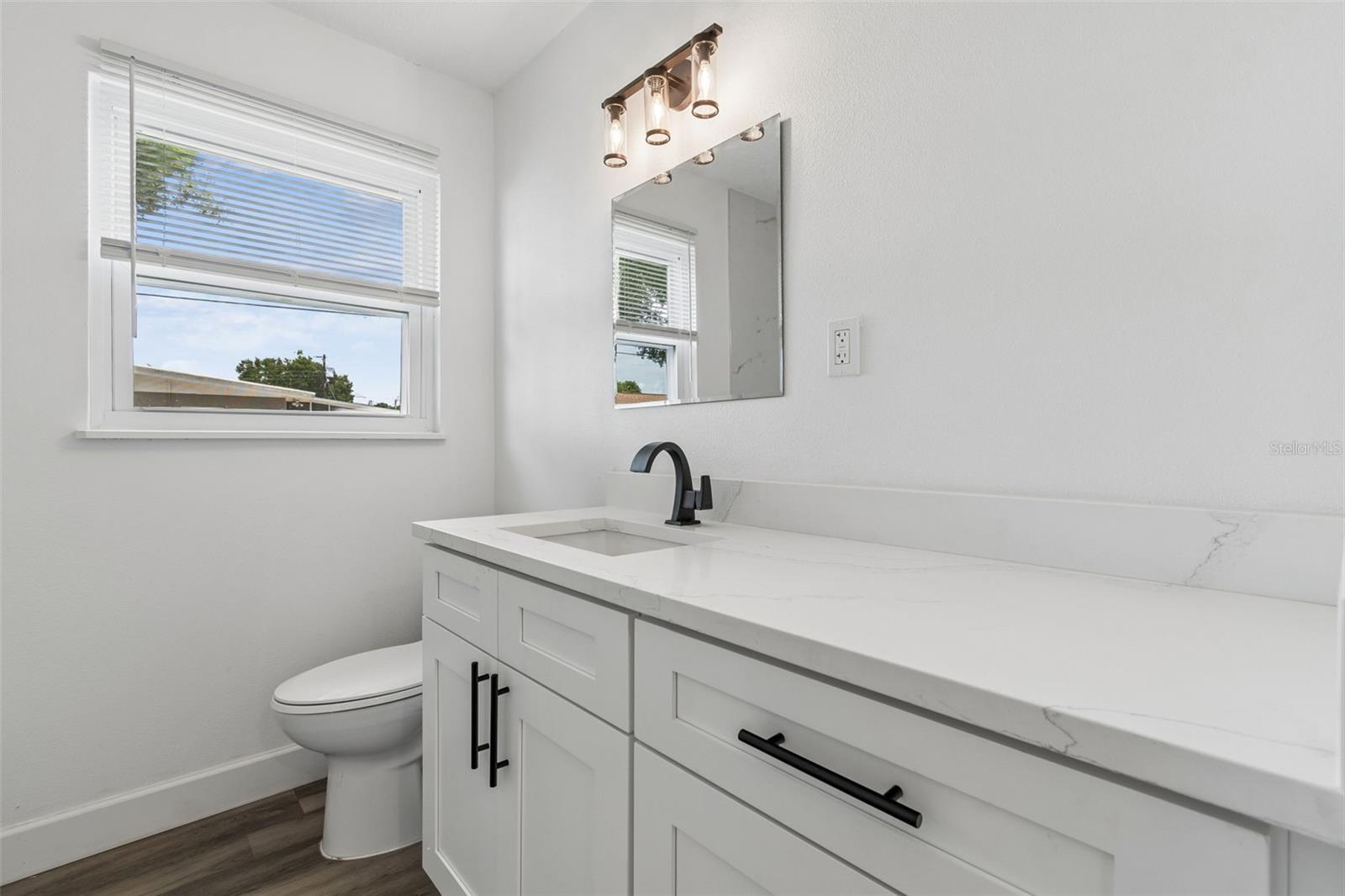 4417 W FAIRVIEW HTS — photo 29