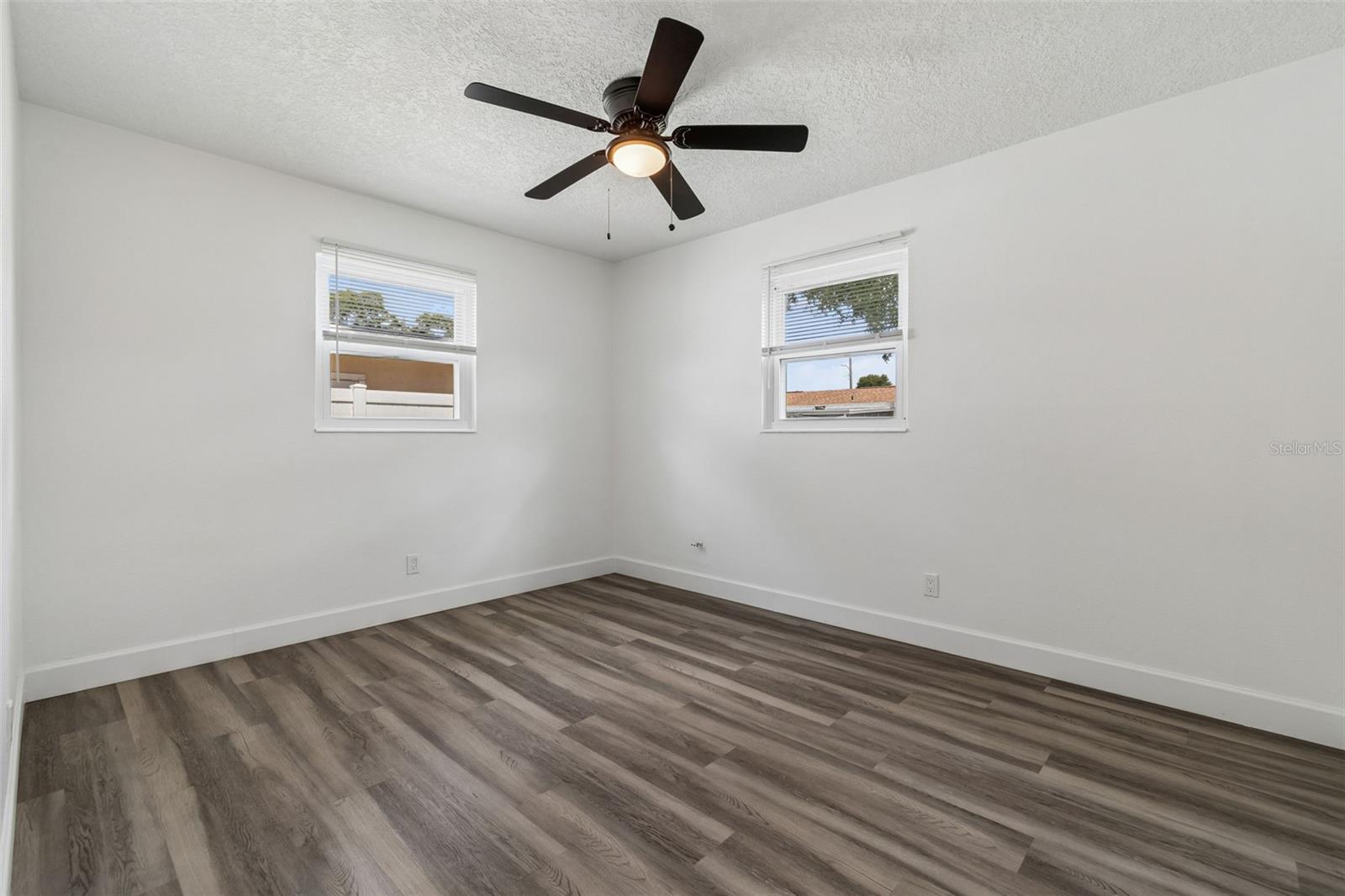 4417 W FAIRVIEW HTS — photo 26