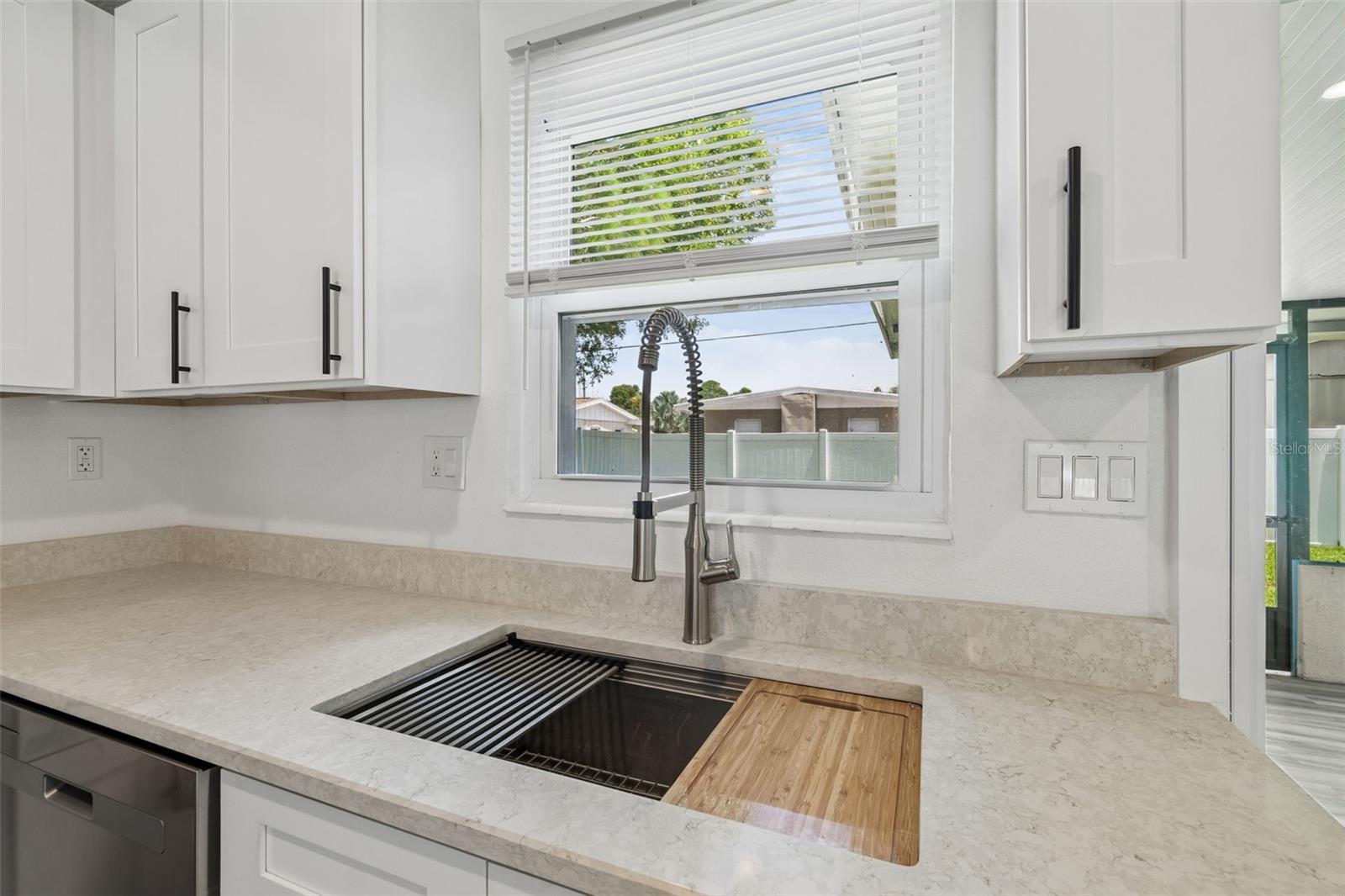 4417 W FAIRVIEW HTS — photo 12