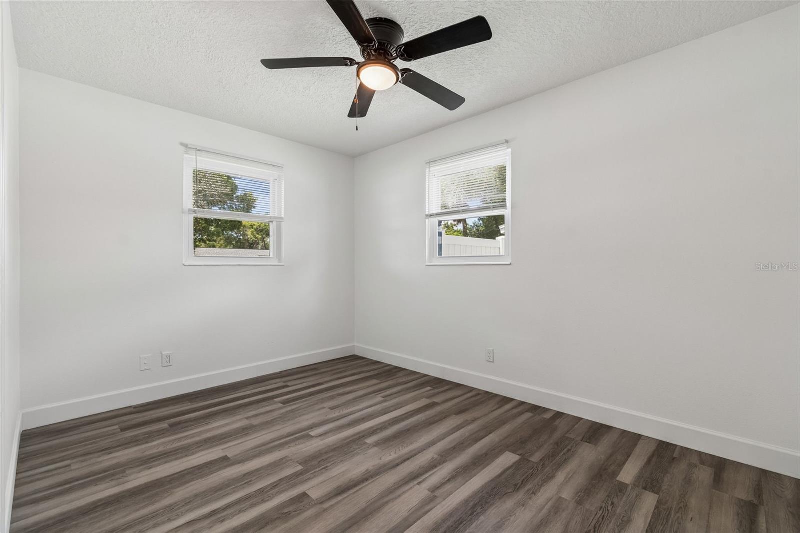 4417 W FAIRVIEW HTS — photo 23