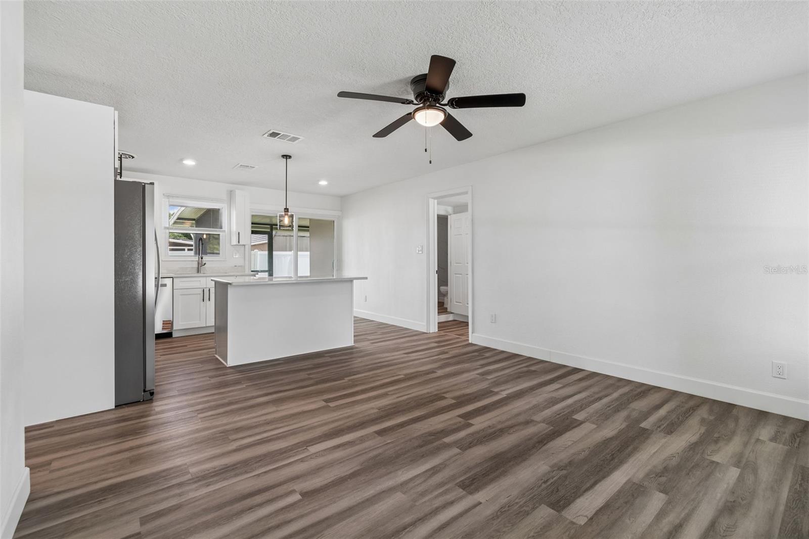 4417 W FAIRVIEW HTS — photo 3