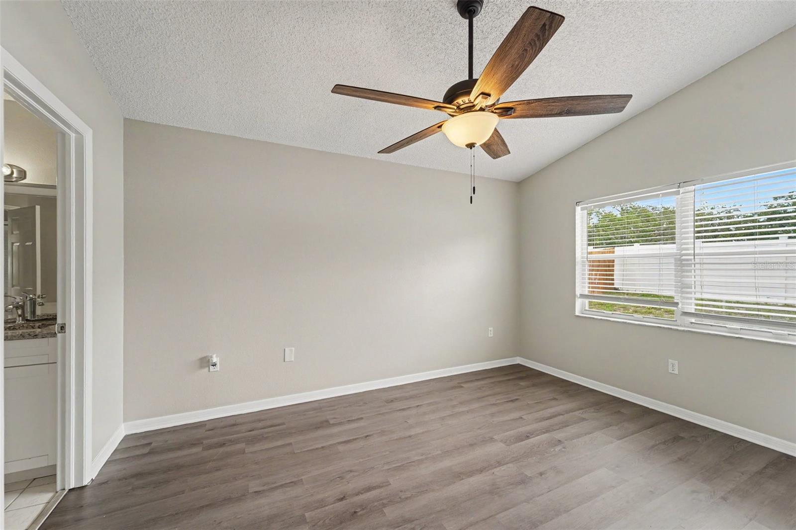 10236 FLAGSHIP AVE — photo 12