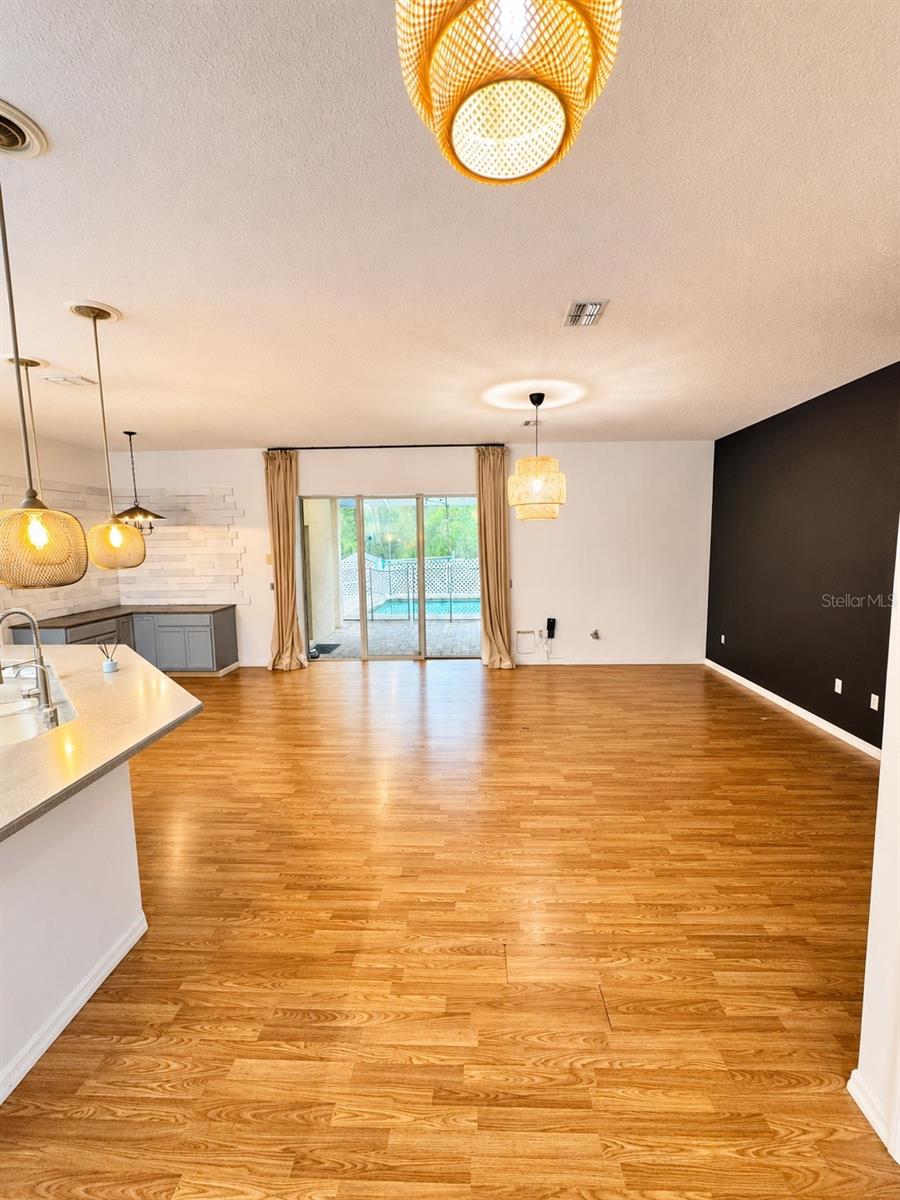12716 BALSAM AVE — photo 8