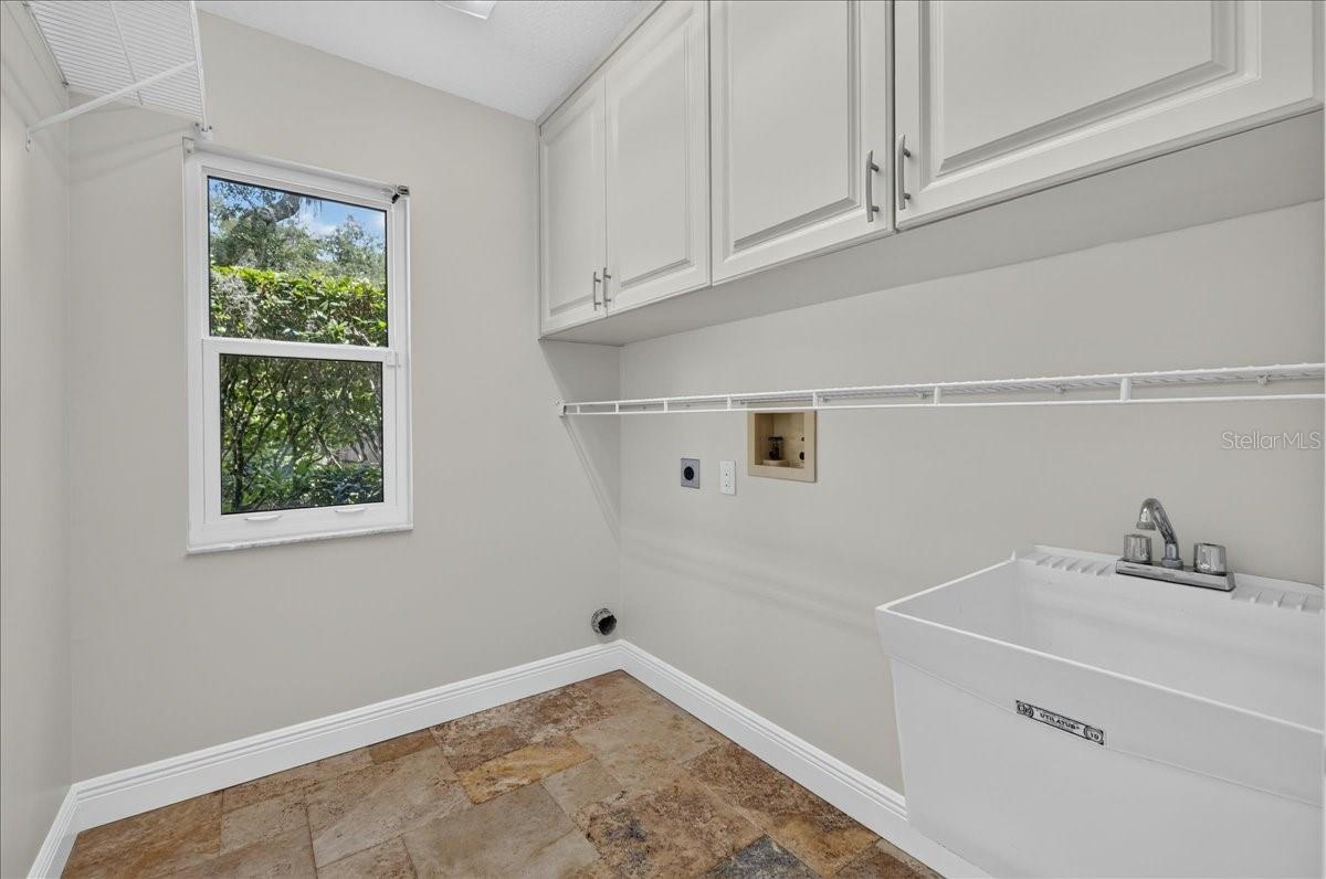 16754 CROSSBILL CT — photo 38