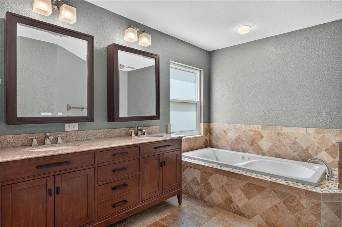 16754 CROSSBILL CT — photo 25